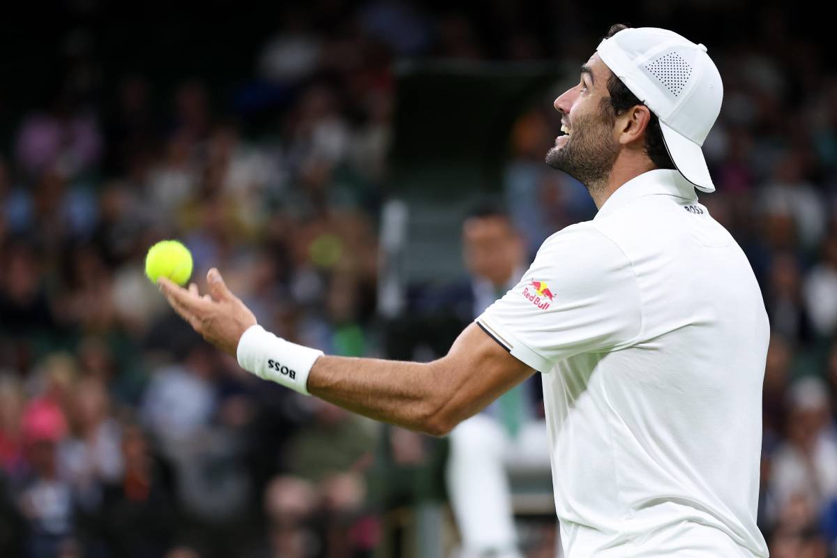 Perché i tennisti a Wimbledon devono vestirsi di bianco