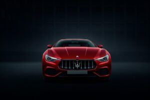 Anthony Hopkins si unisce al cast di Maserati: The Brothers