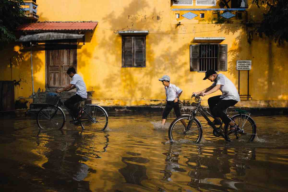 strada invasa dall'acqua