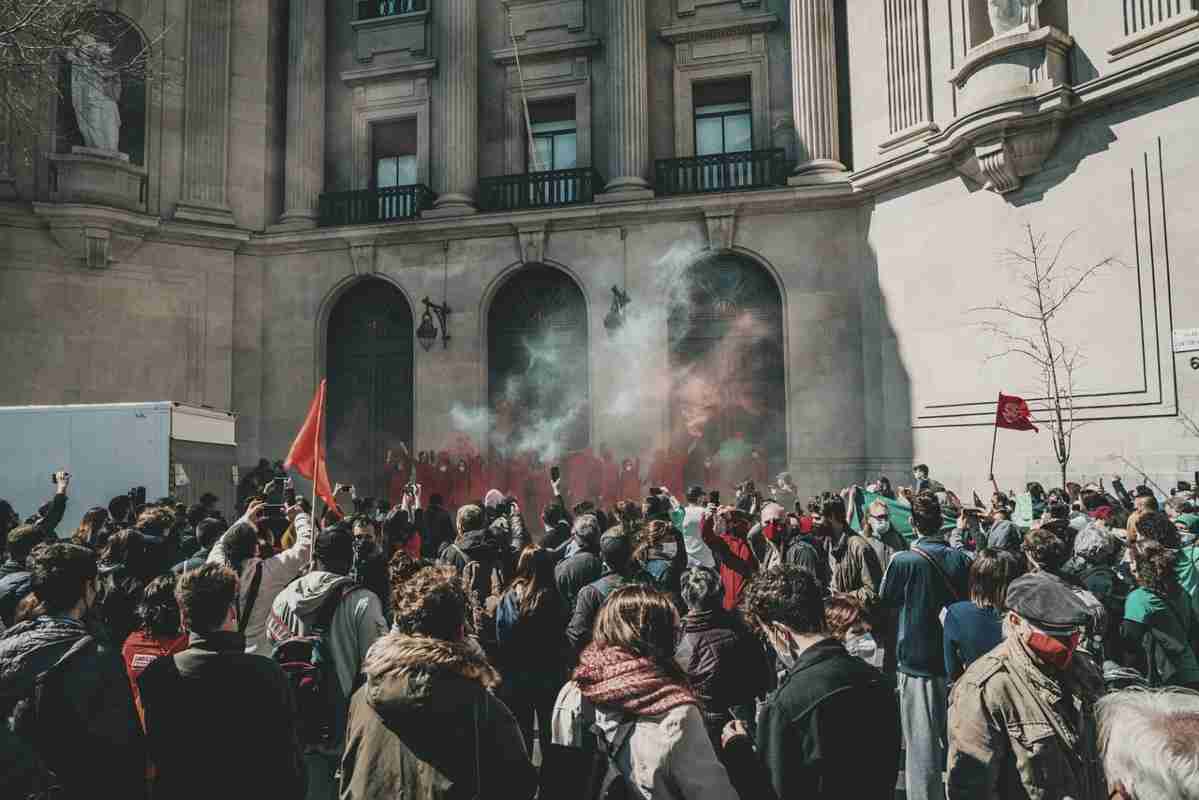 manifestazione con scontri