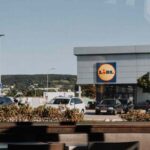 supermercato lidl in lontananza