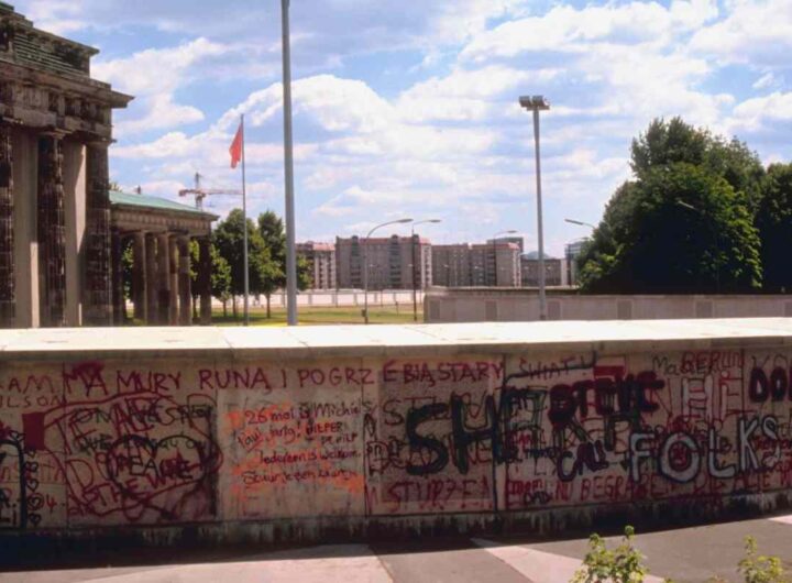 pezzo del muro di berlino in primo piano