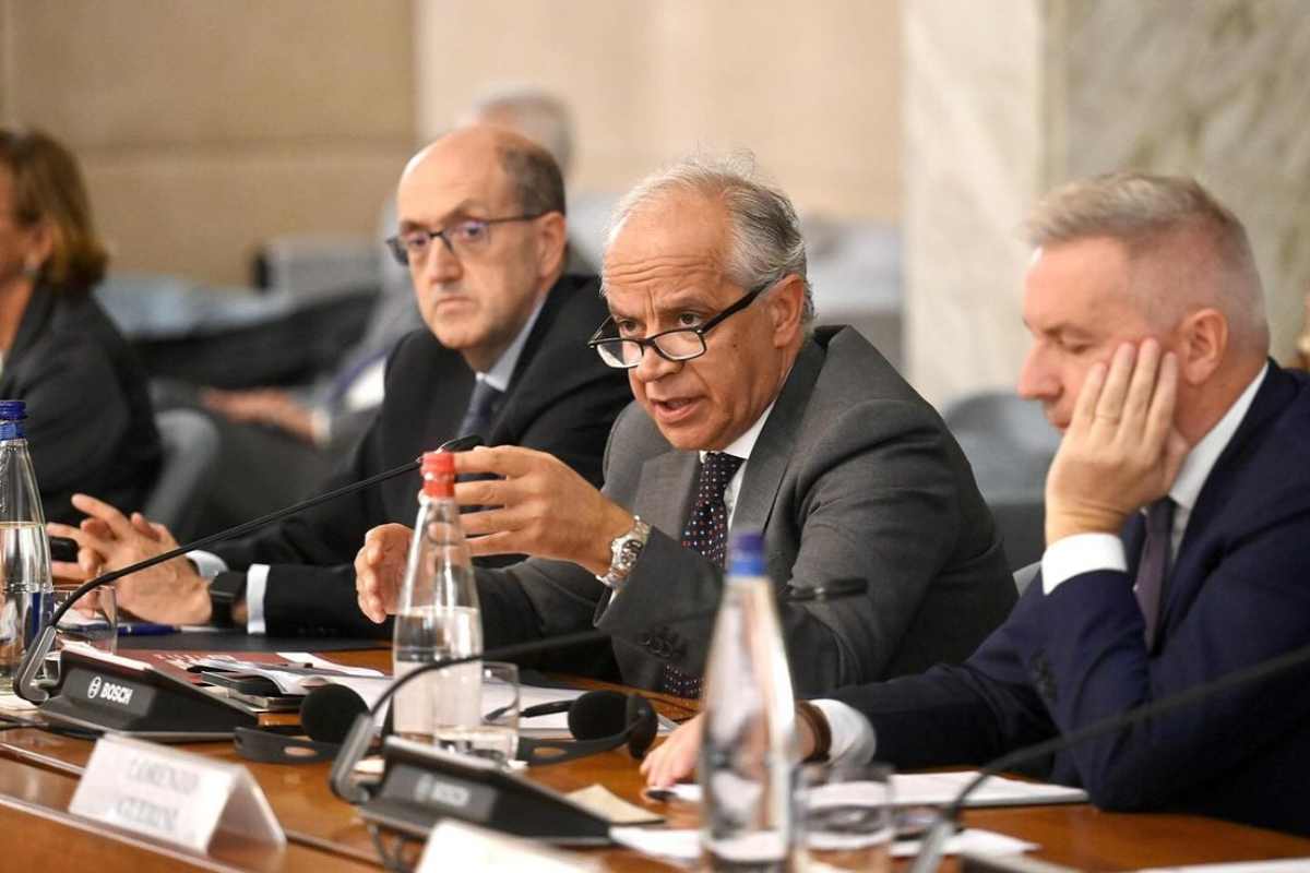 il ministro dell'interno piantedosi