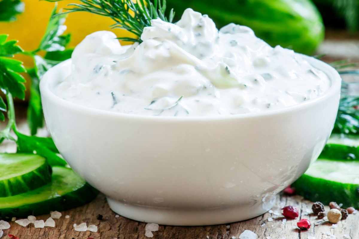 salsa allo yogurt e prezzemolo