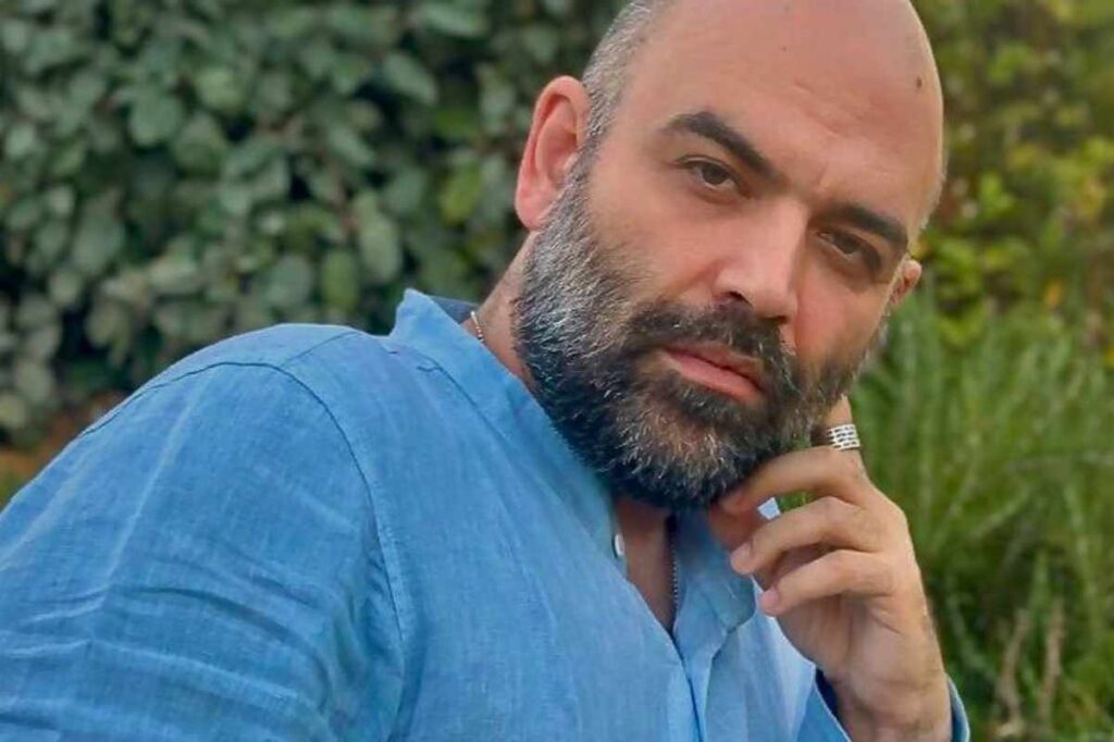 primo piano di roberto saviano